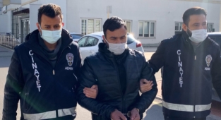 İş arkadaşını çekiçle yaralayan zanlı tutuklandı