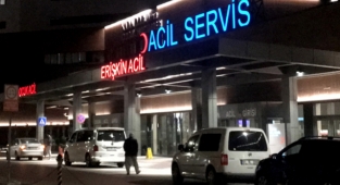 Bıçaklanan kadın hastaneye kaldırıldı