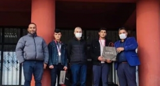 Boks şampiyonları İmamoğlu Anadolu Lisesi’nden