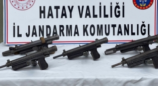 Çuval içinde 5 otomatik tabanca bulundu
