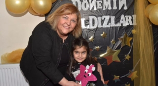 Erdem, miniklerin karne heyecanına ortak oldu