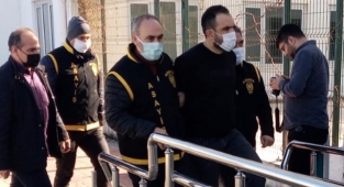 Firari hükümlü Adana'da yakalandı.