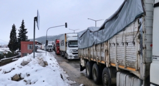 Gaziantep kara yolunun Gaziantep yönü trafiğe kapatıldı