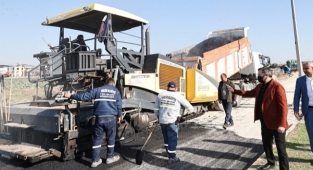 Spor salonunun yolu asfaltlandı