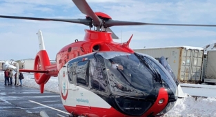 AMBULANS MAHSUR KALAN BEBEK İÇİN HAVALANDI