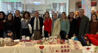 Hediyenin böylesi her aşka iyi gelir