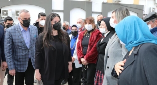 Jülide Sarıeroğlu Çukurova’da