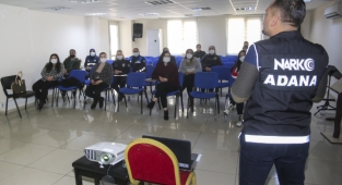 Kadın zabıtalara uyuşturucu eğitimi