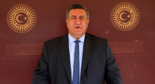 Kadına şiddeti meclis gündemine taşıdı