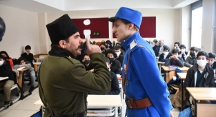 Sınıflarda kurtuluş mücadelesi anlatımı