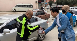 TÜGVA’dan lokum ikramı