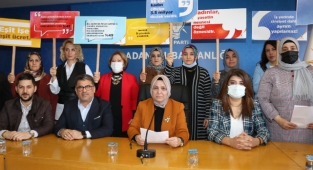 AK Parti’de kadınlar günü kutlaması