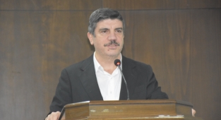 AK Partili Aktay Adana'da konferans verdi