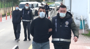 Babasını pompalı tüfekle vurdu