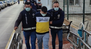 Babayı öldüren kızını yaralayanlar tutuklandı