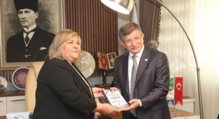 Davutoğlu ilçe turlarında