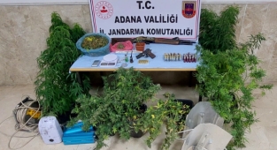 Evini uyuşturucu imalathanesine çevirmiş