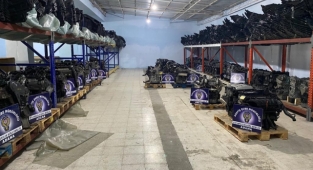 Lüks otomobillere ait çalıntı motorlar ele geçirildi
