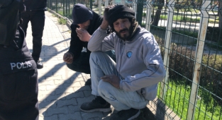 Metal levha hırsızları yakalandı
