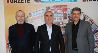 Müflis tüccar eski defterleri karıştırırmış!
