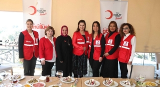 Rektör Tuncel, Kızılay Gönüllüleri ile buluştu