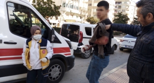 Sokakta yürüyen çocuğa bıçaklı saldırı
