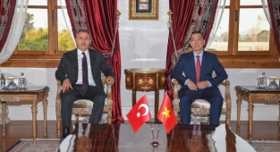Vietnam Büyükelçisi Adana Valiliği’nde