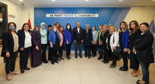 Bakan Çavuşoğlu partilileriyle buluştu