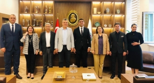 CHP’liler sorun dinliyor, çözüm önerisi sunuyor