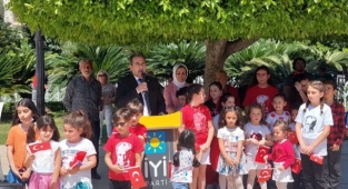İYİ Partililerde 23 Nisan mutluluğu