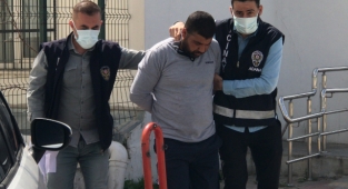 Karısını bıçaklayarak öldüren kişi tutuklandı