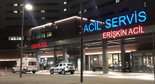 Komşular arasında bıçaklı kavga: 1 yaralı