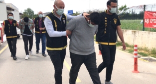 Kuzenlerin 2 cep telefonunu gaspeden 3 zanlı yakalandı