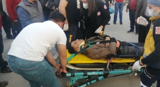 Motosiklet sürücüsü yaralandı