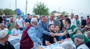 Seyhan’da iftar mutluluğu