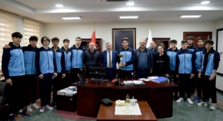 Seyhan’ın erkek voleybolcuları hedef büyüttü