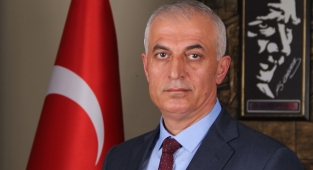 ÜZERİ ÇİZİLEN BAŞKANDAN İLGİNÇ KONGRE SERÜVENİ