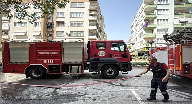 Apartman dairesinde çıkan yangında bir köpek telef oldu