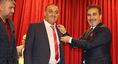 YENİDEN REFAH COŞKUSU SALONLARA SIĞMADI