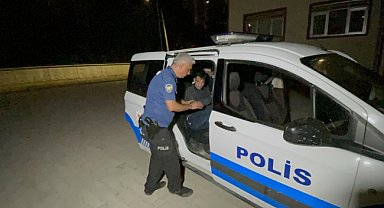 Okulun demir korkuluklarını çalan 2 şüpheli yakalandı