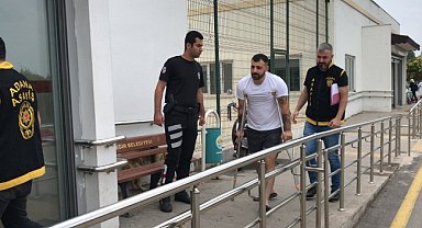 Otomobilin bagajında 11 tabanca ele geçirildi