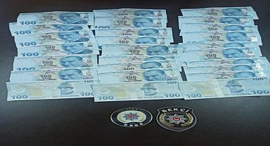 Sahte banknotlarla yakalandı 