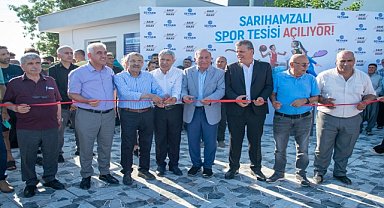 Seyhan'da yüzme havuzu hizmete açıldı