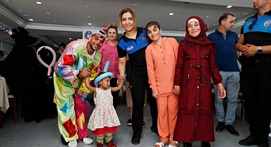 Adana'da polisinden anlamlı davranış