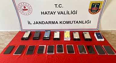 Gümrük kaçağı 19 cep telefonu ele geçirildi