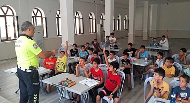 Kur'an kursu öğrencilerine trafik eğitimi verildi