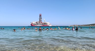 Plajlarda bayram tatili yoğunluğu