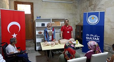 Vatandaşlara ilk yardım eğitimi verildi