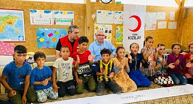Aileler tarlada çocukları Kızılay’a emanet