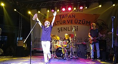 Feridun Düzağaç, Adana'da konser verdi